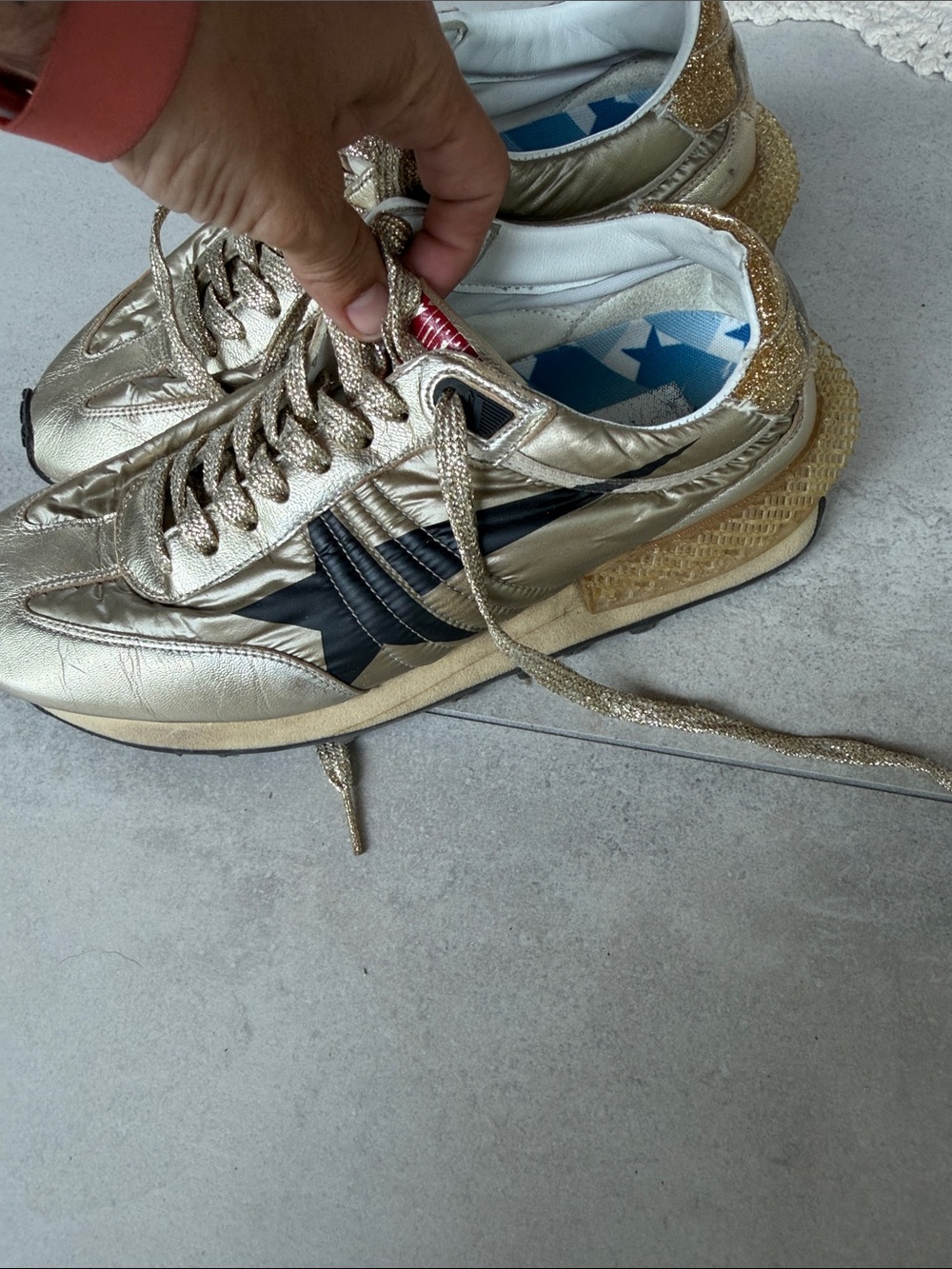 Golden Goose Metallic Gold and Black Men's Sneakers - Picture 3 of 6